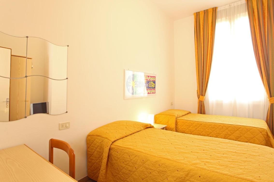 Arianna Hotel Marina di Pietrasanta Room photo